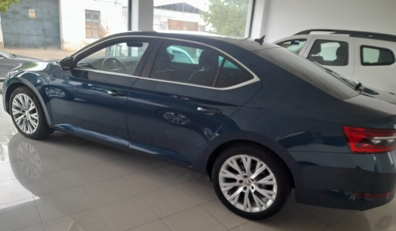 SKODA SUPERB 2.0 TDI 150CV lleno