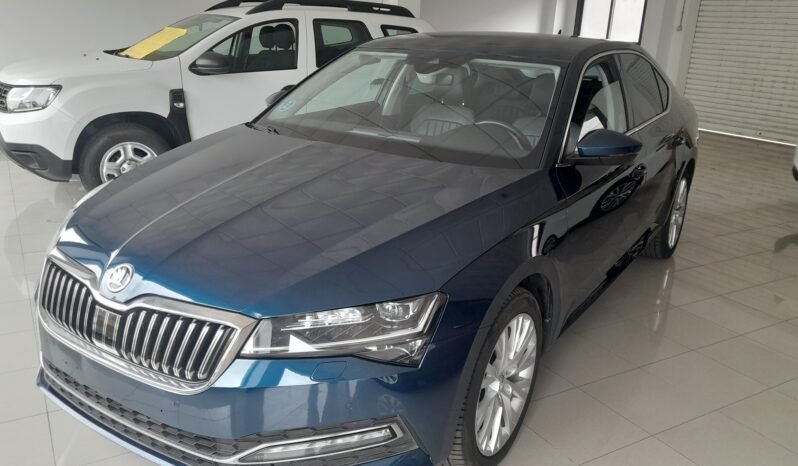 SKODA SUPERB 2.0 TDI 150CV lleno