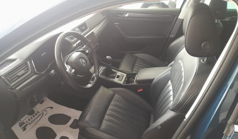 SKODA SUPERB 2.0 TDI 150CV lleno